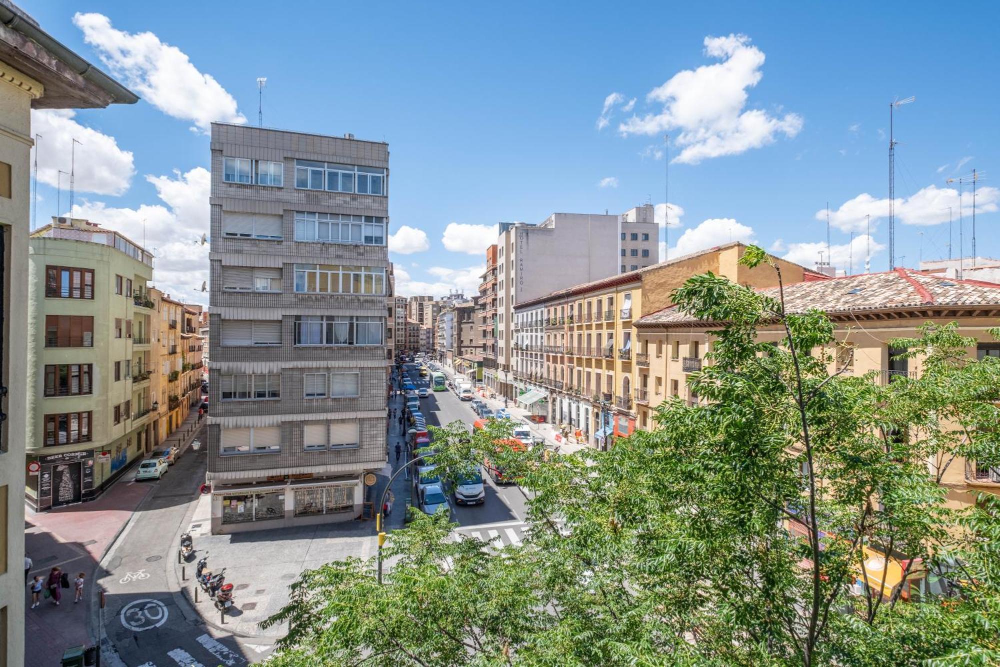 Apartamentos Coso Zaragoza Exteriör bild